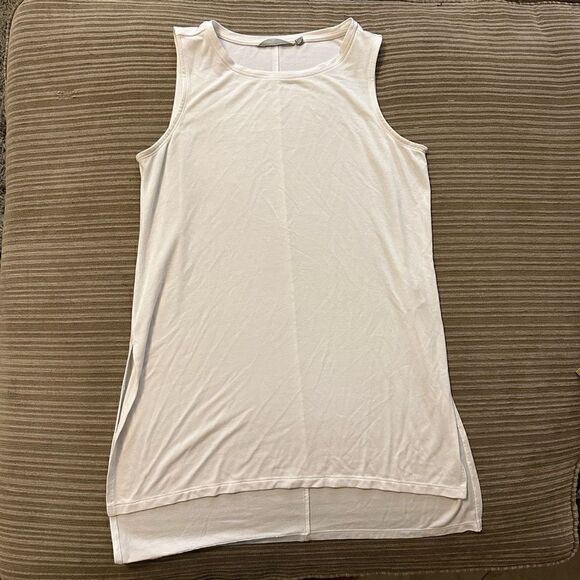 Athleta white tank along side slit xs - Picture 4 of 9